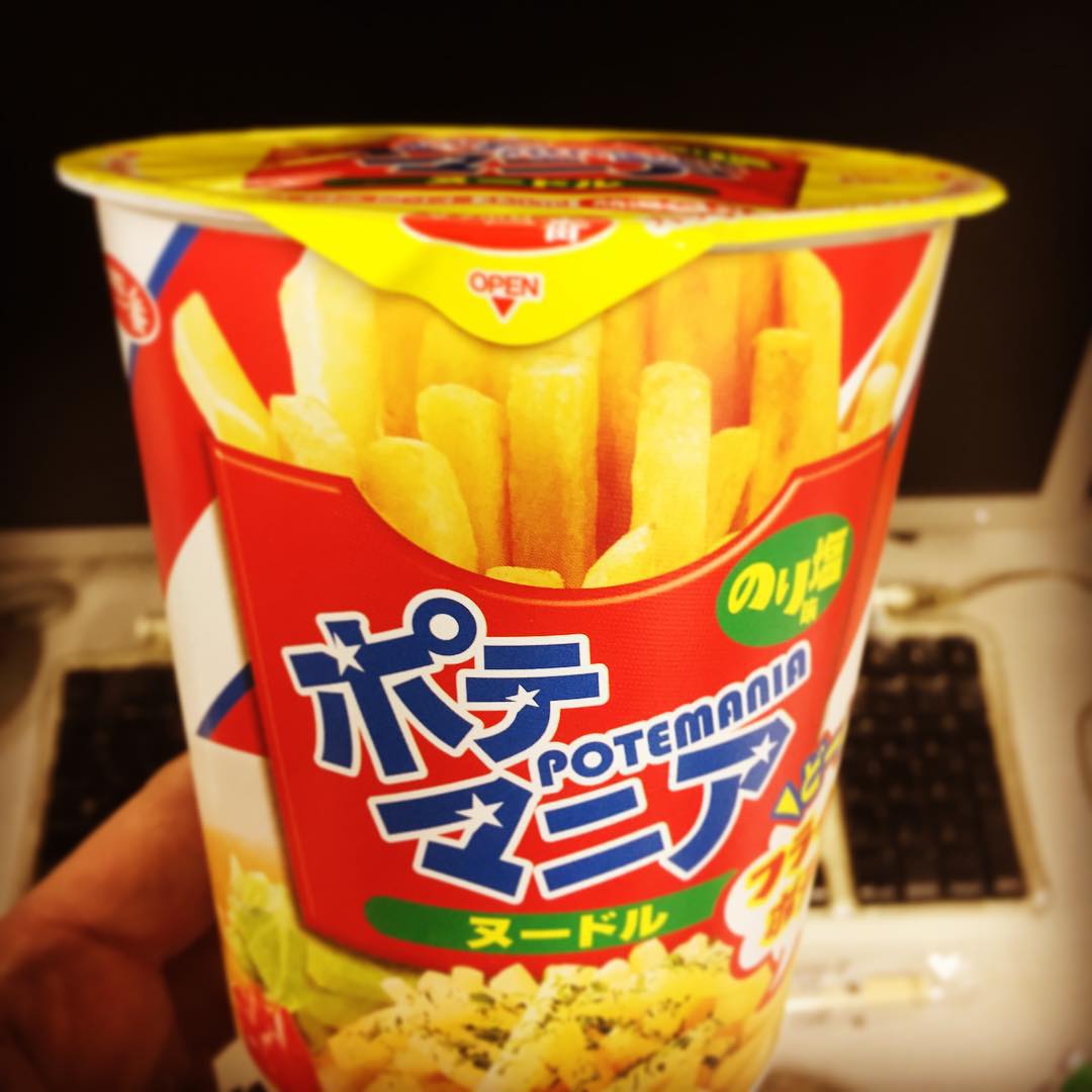 未知のカップ麺と遭遇、イロモノだ…